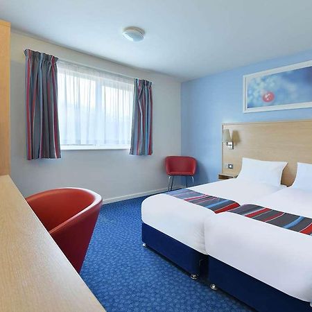 Travelodge Basildon Pokój zdjęcie