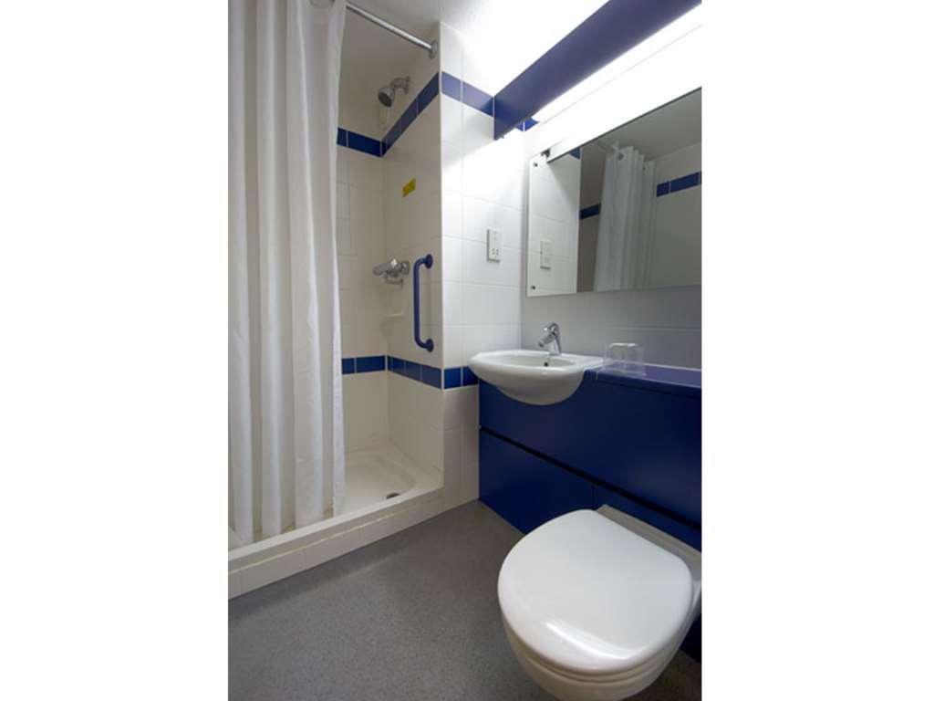 Travelodge Basildon Pokój zdjęcie