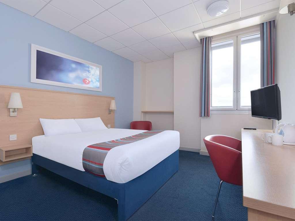 Travelodge Basildon Pokój zdjęcie